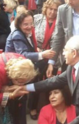 Kadınlar Günü'ne damga vuran iki fotoğraf