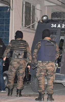 Okmeydanı'nda helikopter destekli operasyon