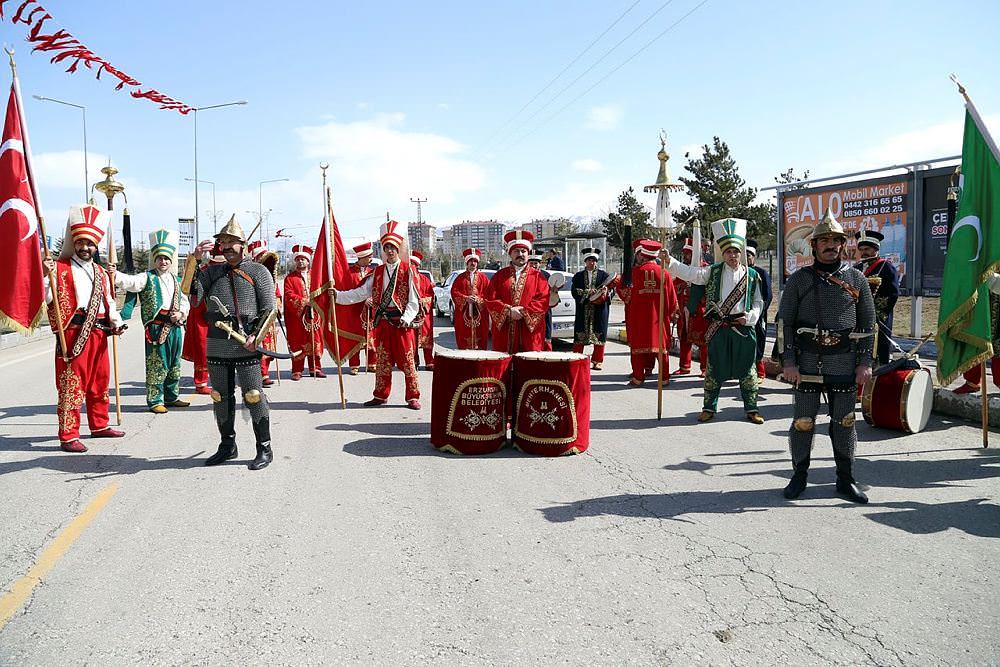 "Diriliş Ertuğrul" ekibine yoğun ilgi-2