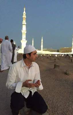 Necati Şaşmaz umreye gitti