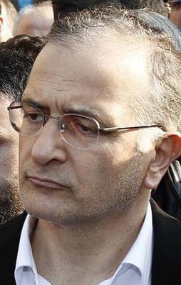 Ekrem Dumanlı hakkında yakalama kararı