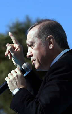 Erdoğan'dan AYM'ye sert tepki