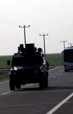 Nusaybin'e çok sayıda polis ve asker sevk edildi