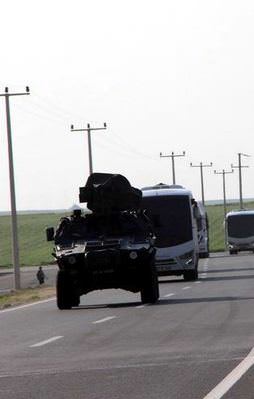 Nusaybin'e yoğun asker sevkiyatı