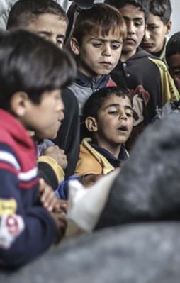 İsrail yine çocukları katletti