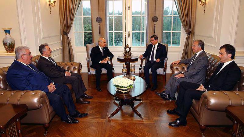 Başbakan Davutoğlu ile MHP lideri Bahçeli bir araya geldi