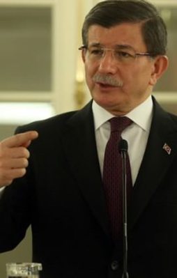 HDP ve CHP terör seviciliğine soyundu