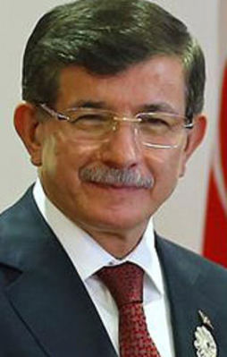 Fezlekesi olmayan tek lider Davutoğlu