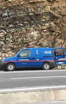 İzmir'de jandarma aracına saldırı