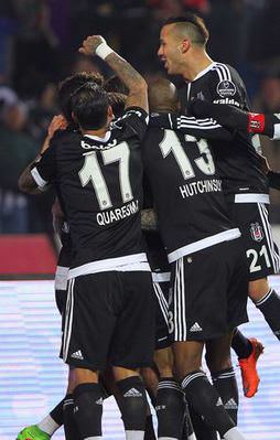 Kartal zirveyi bırakmadı