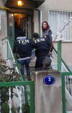 İzmir'de terör operasyonu: 20 gözaltı