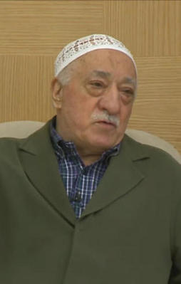 Gülen bu kez herkese beddua etti
