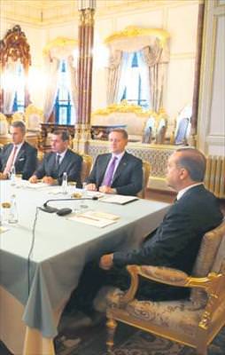 Teröre karşı tek ses tek yürek