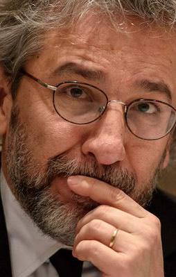 Can Dündar'dan bir hainlik daha!