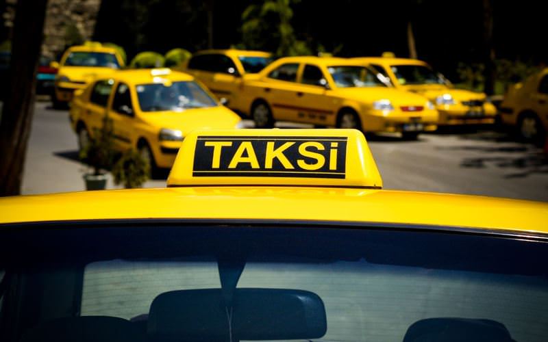 Turist kazıklayan taksiciye ceza