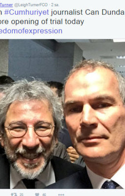 İngiltere konsolosu casuslara desteğe koştu