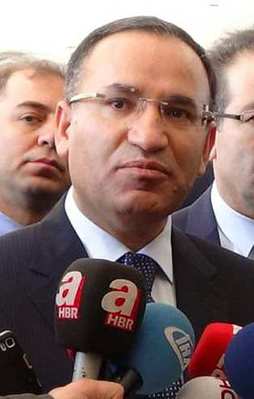 Bakan Bozdağ'dan o konsoloslara sert tepki