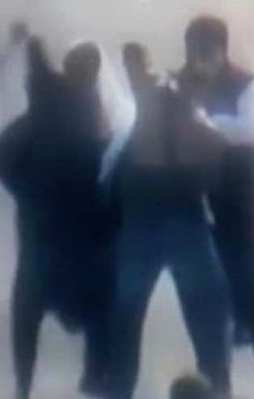 Dededen eylemci toruna meydan dayağı