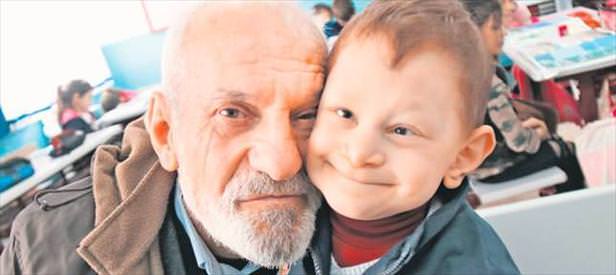 Hayata bağlandı
