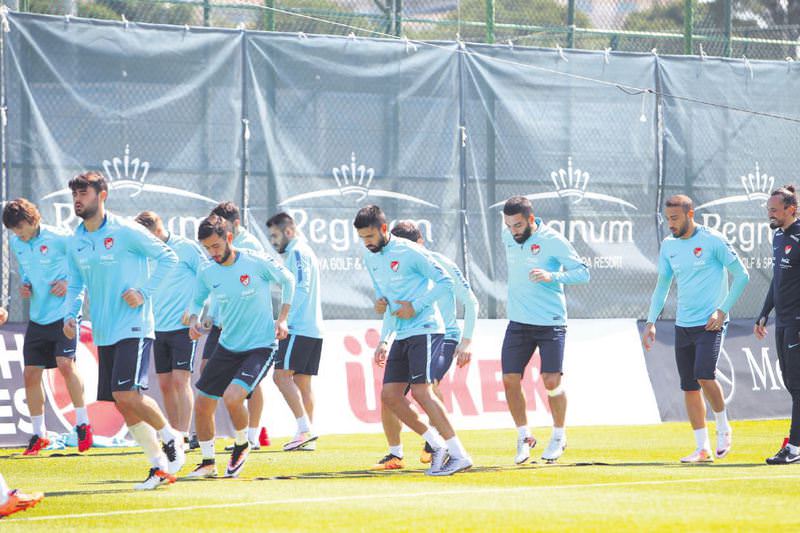 Ayak seslerimiz duyuluyor