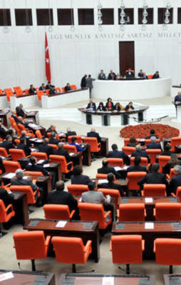 AK Parti'den dokunulmazlık için kritik adım