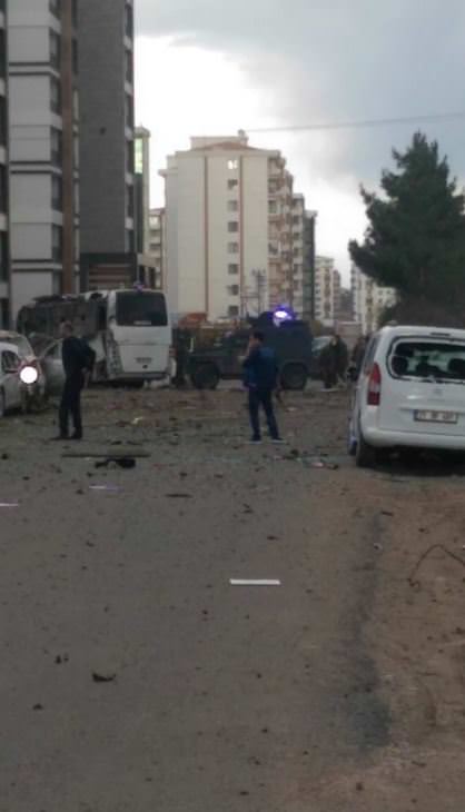 Diyarbakır'da bombalı saldırı-3