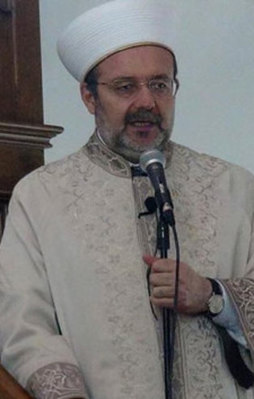 Mehmet Görmez'den 3 dilde hutbe
