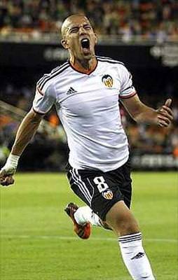 Nani gidiyor Feghouli geliyor