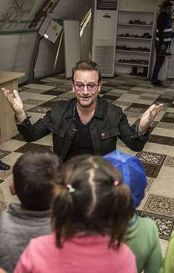 Dünya yıldızı Bono'dan Türkiye'ye destek