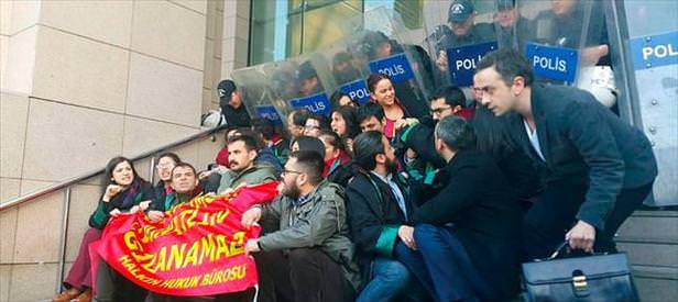 Adliyelere eylem uyarısı