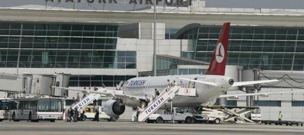 THY uçağınd kavga: Görevlinin parmağı koptu
