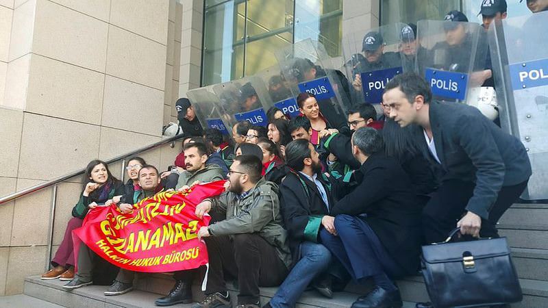 Adliyelere eylem uyarısı