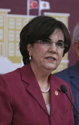 CHP'li Gaye Usluer Kılıçdaroğlu'nu savundu