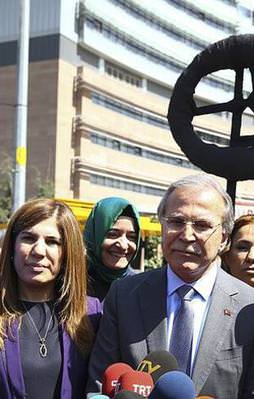 AK Parti'den CHP'ye siyah çelenk