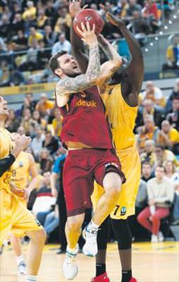 Aslan’dan yeni bir destan