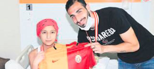 Kanseri yenen miniklere kahraman madalyası
