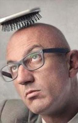 Kellere robot eli değiyor...