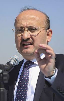 Başbakan Yardımcısı Akdoğan'a iki yeni görev