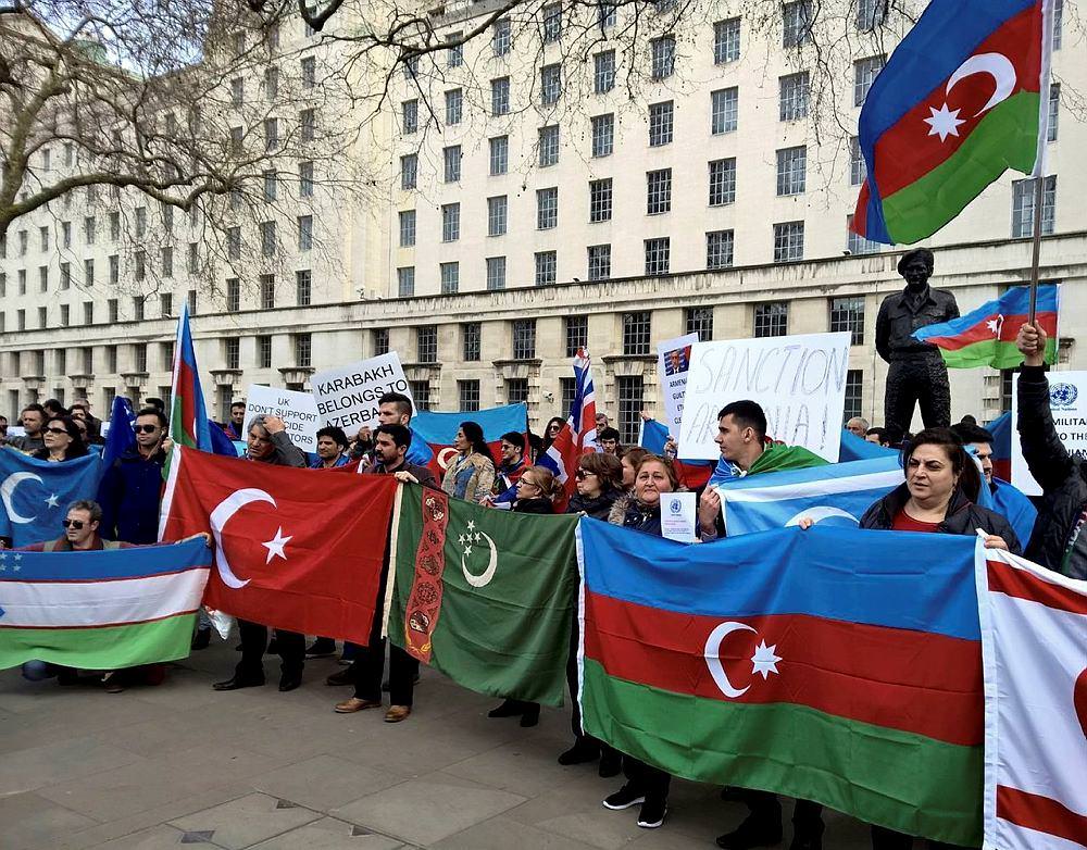 Ermenistan Londra'da protesto edildi-1