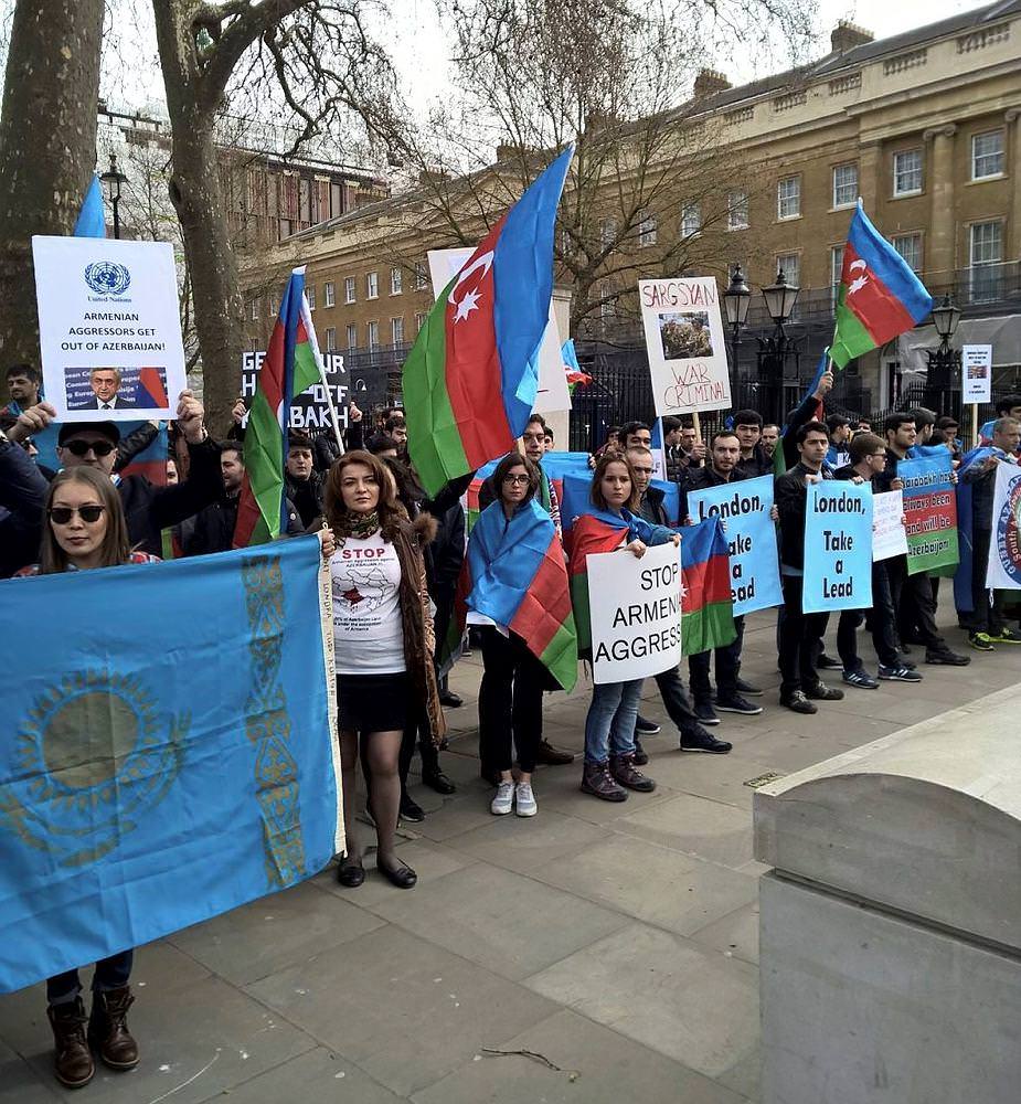 Ermenistan Londra'da protesto edildi-3