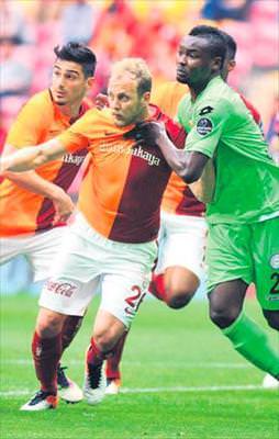 Fenerbahçe derbisinde sağ bek Semi̇h Kaya’nın