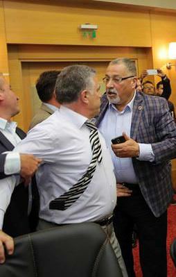 CHP’liler birbirlerine girdi