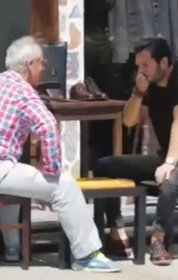 Amerika'da lüks mağaza önünde tavla oynayınca bakın neler oldu