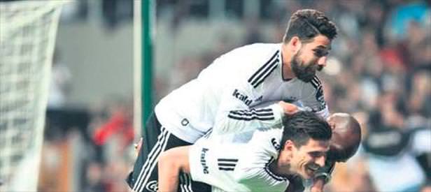 Vodafone Arena’nın açılışını Mario Gomez yaptı