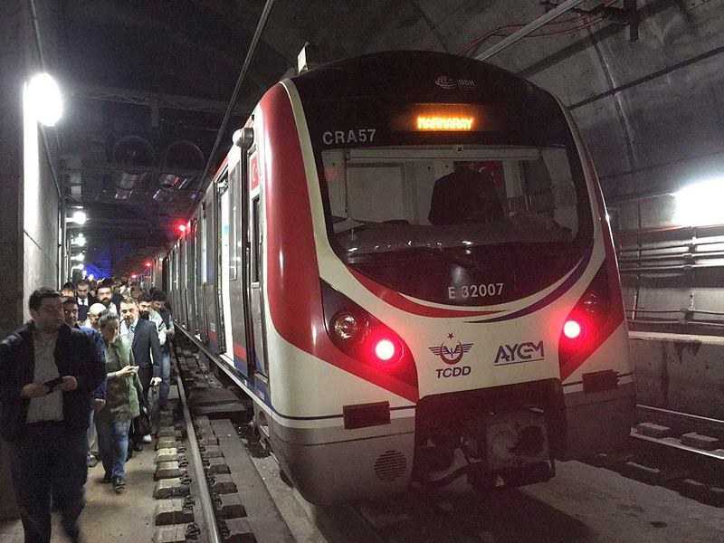 Marmaray'da seferler durduruldu