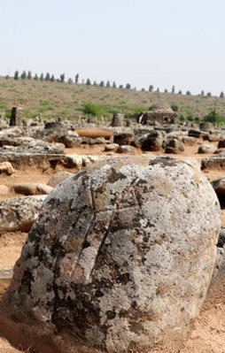 Hatay'da Kayı damgalı mezar taşları bulundu