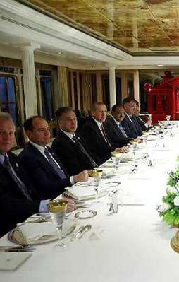 Erdoğan'dan liderler onuruna Savanora'da yemek