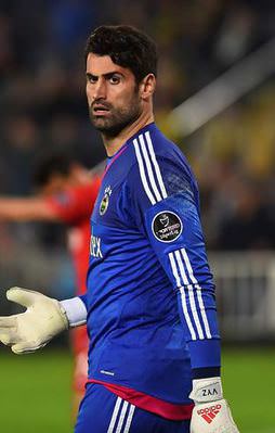 Volkan Demirel'den G.Saray'a olay gönderme