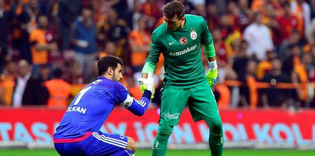 Muslera'dan Volkan Demirel'e dost eli