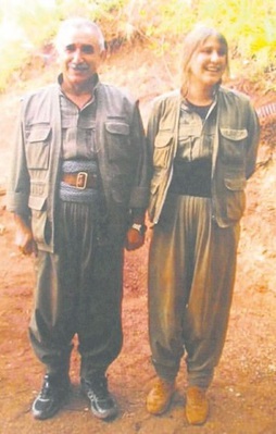 'Kırmızı fularlı' terörist Kandil'i karıştırdı